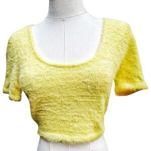 Zara Yellow Fuzzy Cropped Sweater Size medium Coquette Feminine
